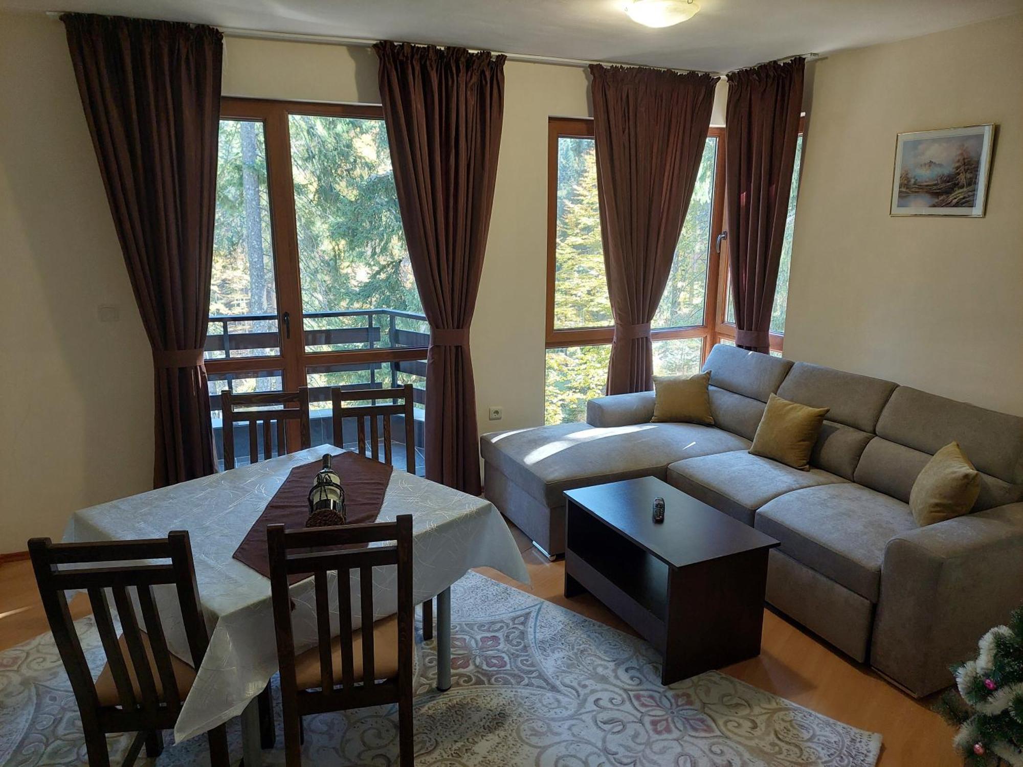Ski & Holiday Apartments In Pamporovo Eksteriør billede