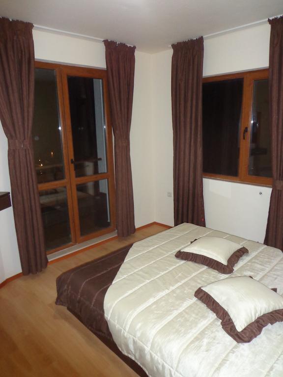 Ski & Holiday Apartments In Pamporovo Eksteriør billede